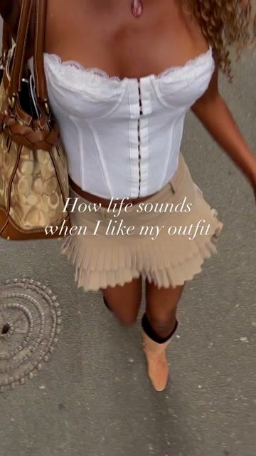 Chic outfit inspiration 🎀